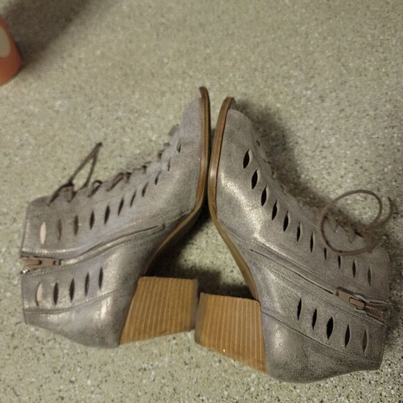 Paul Green Bali Silver Peep Toe Perforated lace Up Heels Size 6.5 UK 4 - Picture 6 of 9